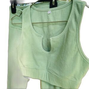 Matching Set Green Athletic Scoop Crop Top with Pant Leggings Small